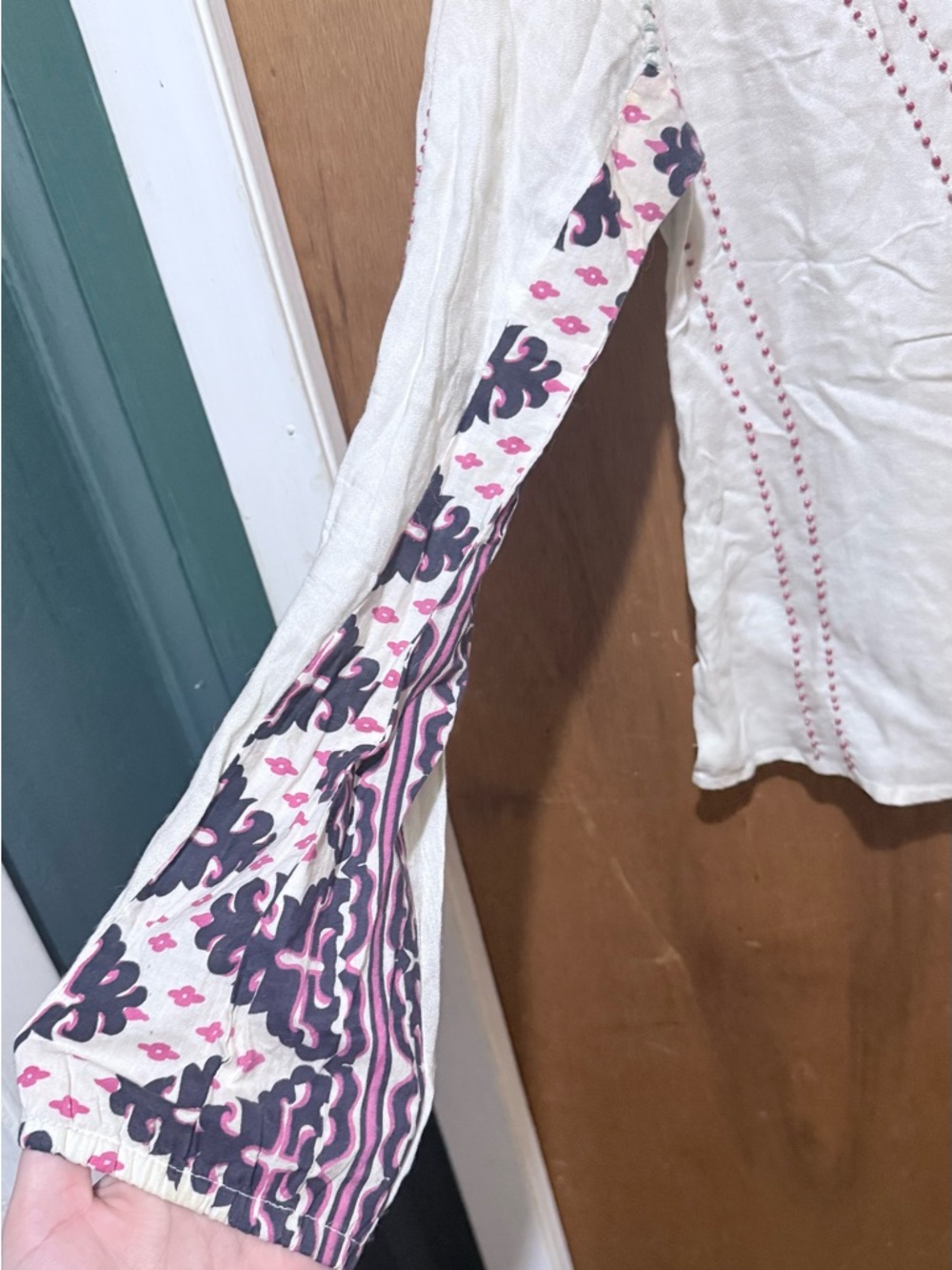 gimmicks by BKE White Lace-Up V-Neck Blouse with Pink & Navy Trim - Picture 7 of 8